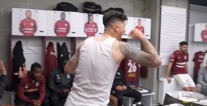 Jucătorii Rapidului, în extaz după victoria cu FCSB! Cristi Săpunaru, șef de galerie în vestiar după meciul din Giulești | VIDEO