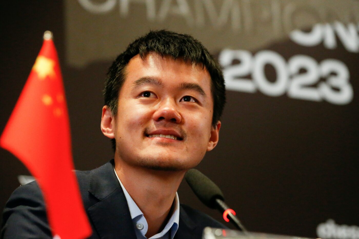 Chinezul Ding Liren a câștigat Campionatul Mondial de șah clasic după o finală plină de dramatism în fața rusului Ian Nepomniachtchi! Cei doi vin la București săptămâna viitoare | VIDEO