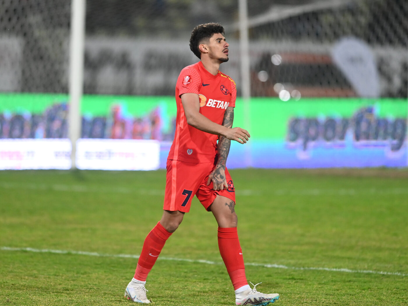 Florinel Coman, anunț despre starea sa de sănătate după intrarea criminală a rapidistului Răzvan Onea! Fotbalistul de la FCSB, răspuns final privind prezența sa în meciul cu Universitatea Craiova