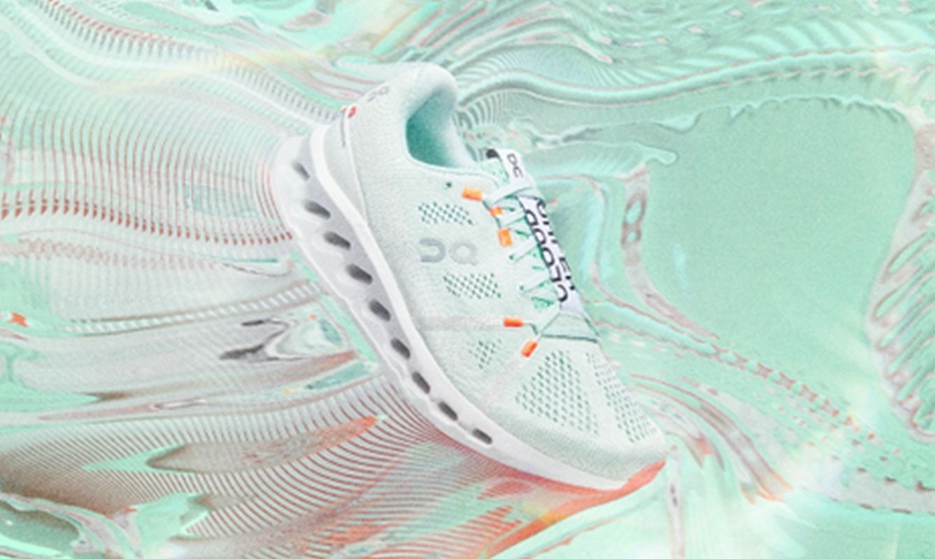 ADVERTORIAL | On lansează Cloudsurfer, noul model de încălțăminte pentru cei pasionați de running, dar și de călătorii fără obstacole