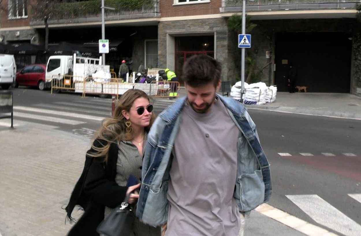 Cum ar fi fost Gerard Pique înşelat de Clara Chia cu Pep Guardiola. Ies la iveală detalii șocante din triunghiul amoros! Celebrul antrenor de 52 de ani i-ar fi sucit mințile tinerei