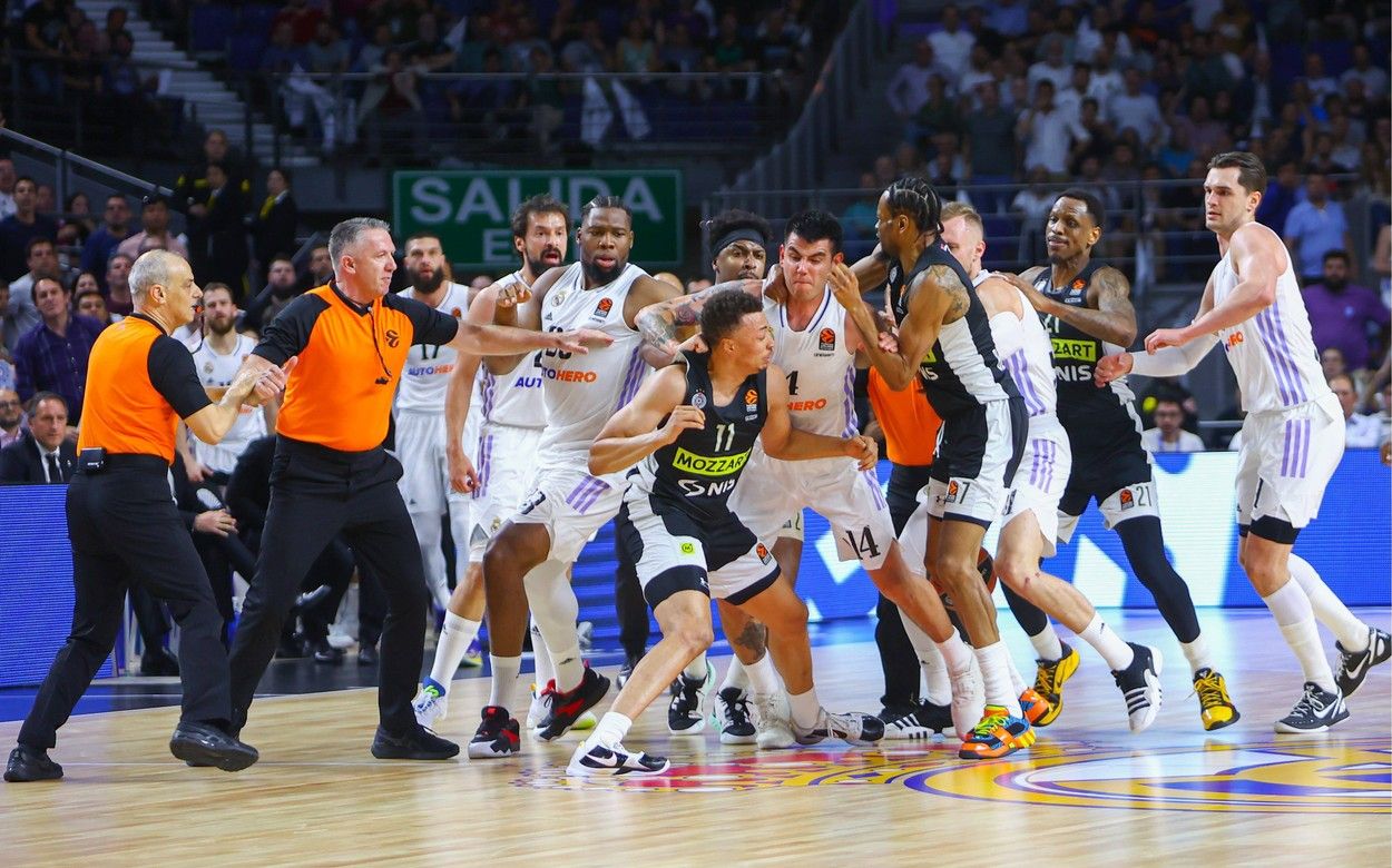 „Mama tuturor bătăilor din baschet”! Ce s-a întâmplat la Real Madrid – Partizan Belgrad, meci cu 21 de eliminări | VIDEO