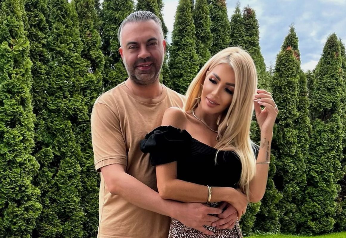Președintele CS Rapid, Bogdan Vasiliu, se căsătorește după doar două luni de relație! Aleasa e fosta noră a lui Virgil Măgureanu. Evenimentul are loc pe stadionul din Giulești | GALERIE FOTO