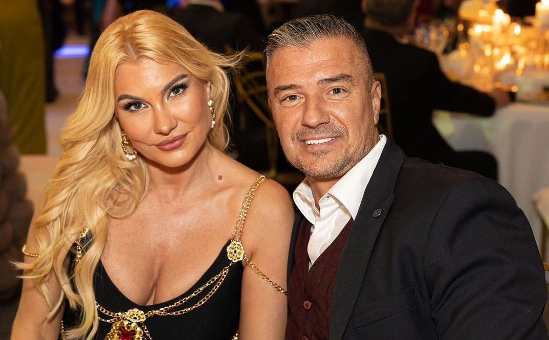 Andra, soția lui Daniel Pancu, este de o frumusețe rară! S-au iubit în tinerețe, iar legenda Rapidului nu a putut să o uite pe frumoasa blondină care a pozat în reviste pentru adulți | GALERIE FOTO