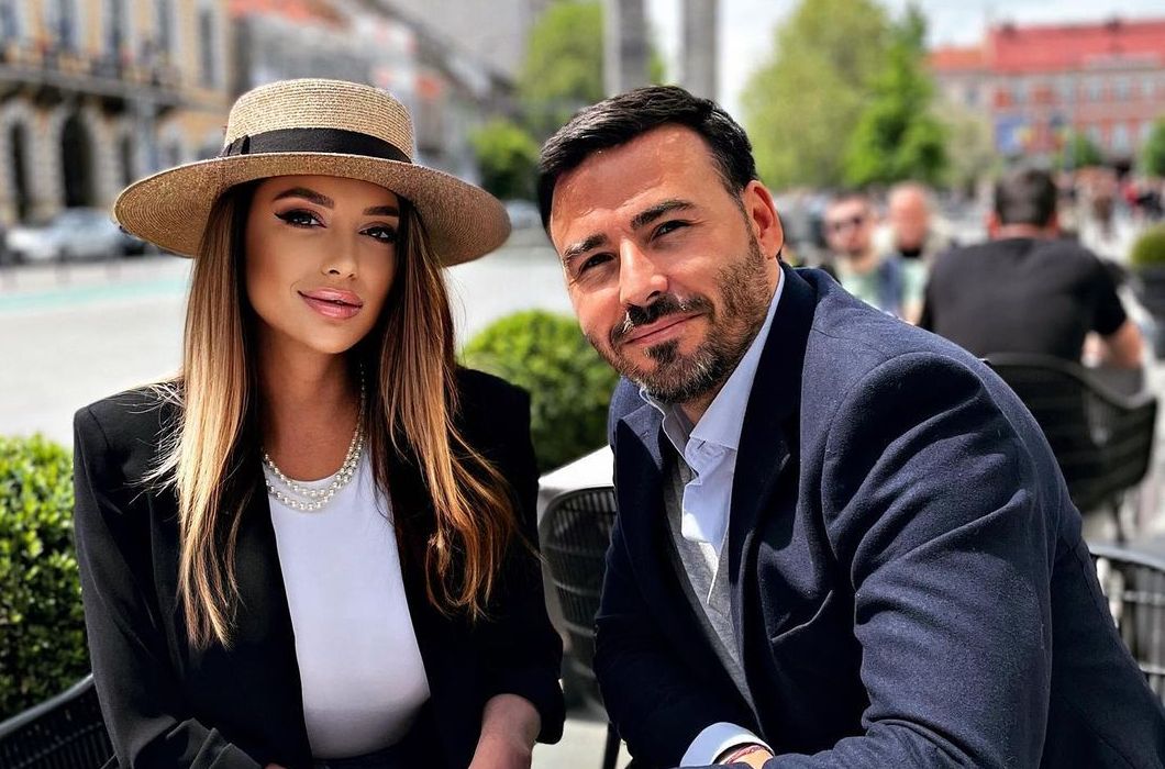 Iubita lui Adrian Cristea a rupt tăcerea despre relaţia cu fostul fotbalist: „Eu sunt mai vulcanică, dar ne iubim!” Avocata din Cluj, în ipostaze incendiare | GALERIE FOTO