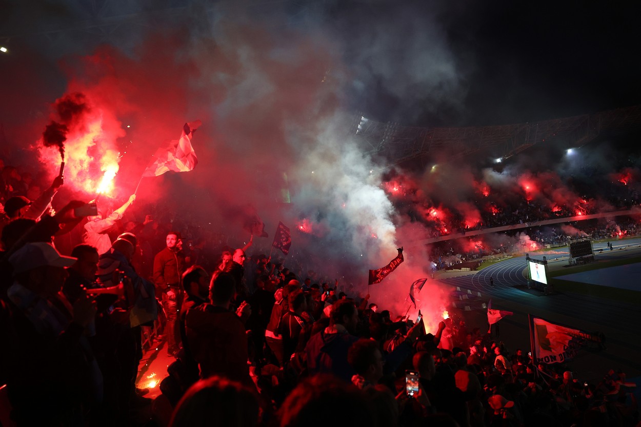 A erupt Vezuviul! Napoli a câștigat al treilea titlu din istorie! Fanii au declanșat sărbătoarea la Udine