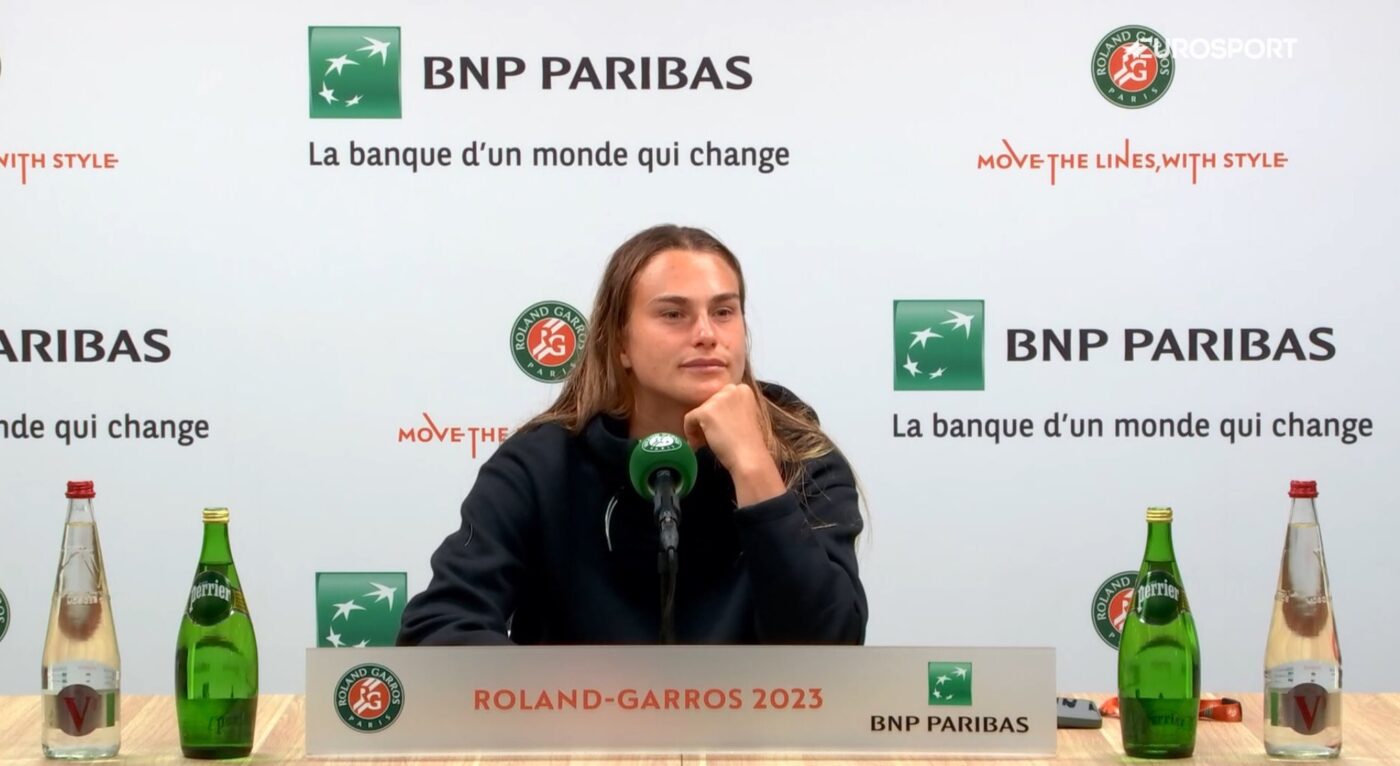 Ce a putut să o întrebe un jurnalist ucrainean pe Aryna Sabalenka la Roland Garros: „Cum poți să susții un dictator!?” Răspunsul bielorusei