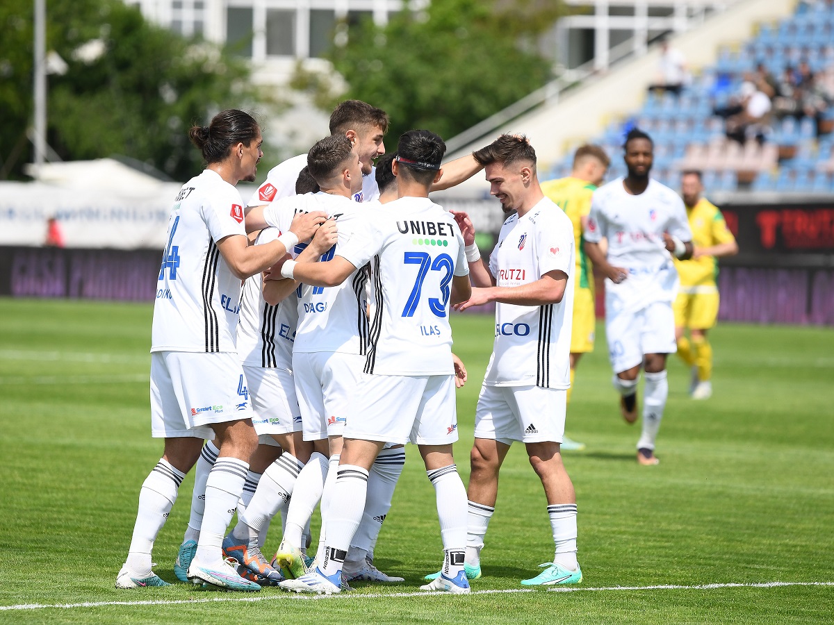 Ce a pierdut Universitatea Craiova! Eduard Florescu a marcat un gol fabulos, direct din corner, în FC Botoșani – CS Mioveni 5-1! | VIDEO