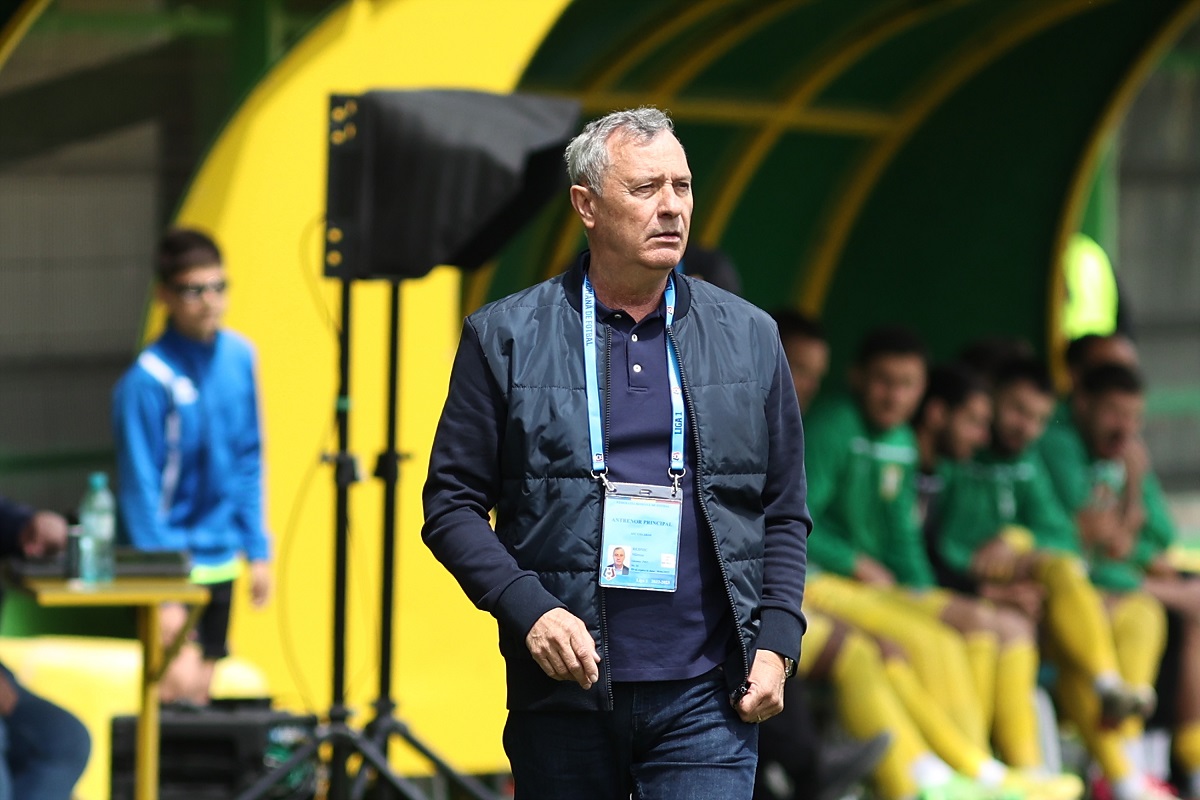 Ce pedeapsă a primit Mircea Rednic după conflictul din timpul meciului CS Mioveni – UTA Arad 0-2