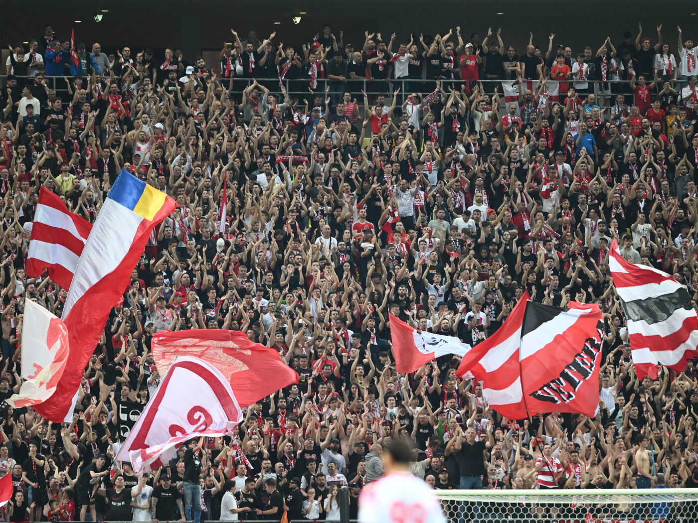 Suporterii lui Dinamo se vor înfuria! Câte bilete au primit pentru returul barajului de promovare/retrogadare cu FC Argeș, de sâmbătă. Reacția conducerii: „Încercăm să suplimentăm!” | EXCLUSIV