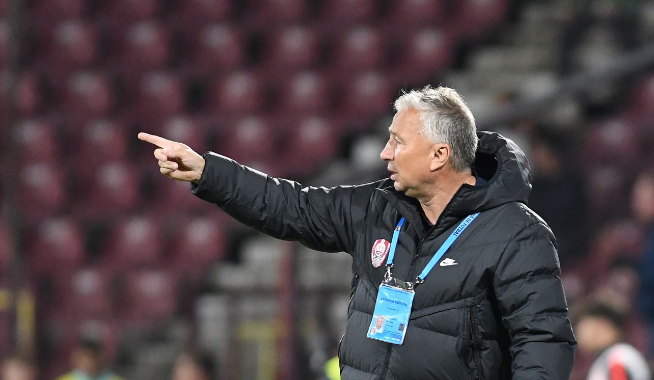 Dan Petrescu, momente șocante după ce Farul a învins-o pe CFR! Comentatorii și-au strigat revolta în direct: „Îi ceartă pe jucătorii Farului! De ce? Că nu s-au dat la o parte? Scene halucinante! E un comportament incredibil!” | VIDEO