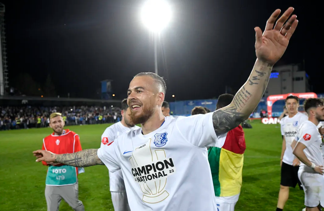 Denis Alibec a aflat cum poate să prindă un transfer în străinătate. Sfatul primit de atacantul campioanei Farul: „Nu se va mai întoarce niciodată în România”
