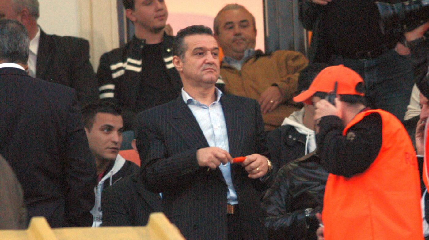 Domnica Becali, sora lui Gigi Becali și viitorul patron al FCSB, este geniul familiei: a fost director economic la Institutul Național de Cercetare-Dezvoltare pentru Microtehnologie IMT București! Ce facultate a făcut mama lui Vasile Geambazi