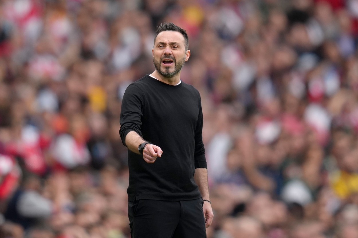 Englezii sunt uluiți de fostul fotbalist de la CFR Cluj, care a umilit-o pe Arsenal și l-a făcut campion virtual în Premier League pe Pep Guardiola! Ce a făcut în vestiar înainte de meci