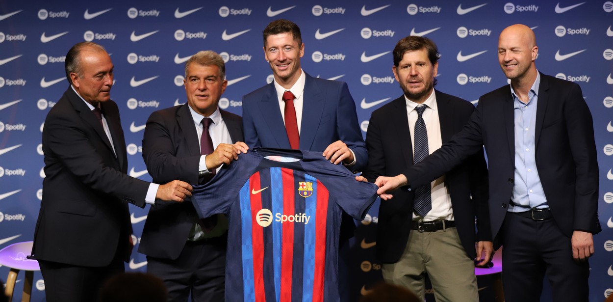FC Barcelona se destramă din cauza revenirii lui Leo Messi: după Mateu Alemany un alt nume important vrea să plece pentru că nu mai crede în proiectul lui Laporta!