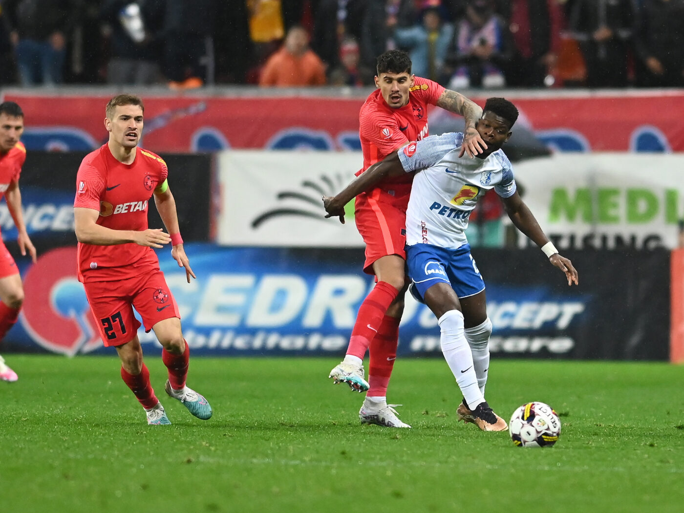 Farul Constanța – FCSB, ora 21.00, Live Video Online în etapa 9 din play-off-ul Superligii! Gică Hagi l-a ales pe înlocuitorul lui Denis Alibec. Echipele de start