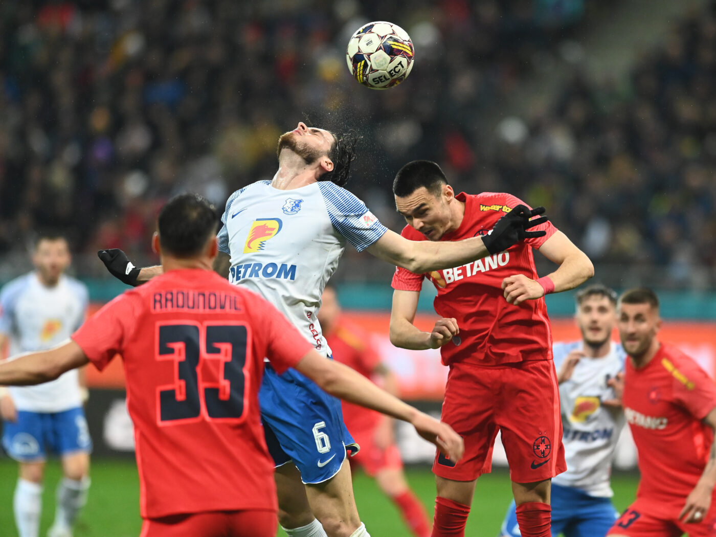 Farul sau FCSB? Care este echipa aflată sub presiune înaintea finalei de la Ovidiu. „E imbatabilă acasă!”/ „Nu credeam că se mai încurcă de două ori!”