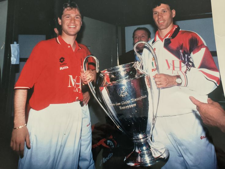 Florin Răducioiu și Marco van Basten // Foto: AS.com