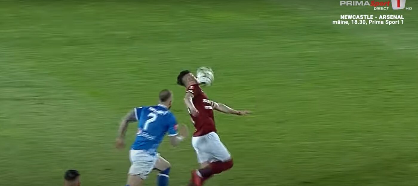 Gafă uluitoare a lui Cristi Săpunaru în Farul – Rapid! Căpitanul giuleștenilor „mușcat” de minge la golul de 4-0, marcat de Alibec: o noapte dezastruoasă pentru fanii vișiniilor!