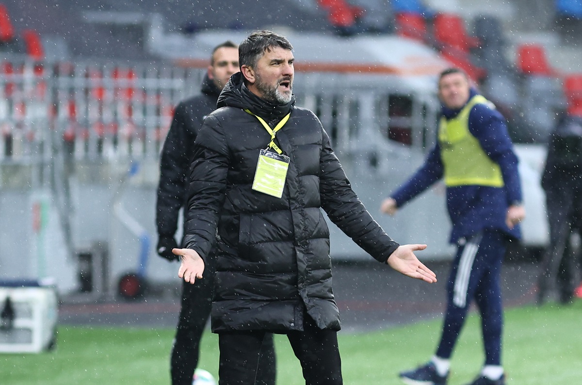 Gloria Buzău – UTA Arad, Live Video Online de la 14:00, în turul barajului de promovare / menținere în Superliga | Adrian Mihalcea nu va putea sta pe banca tehnică