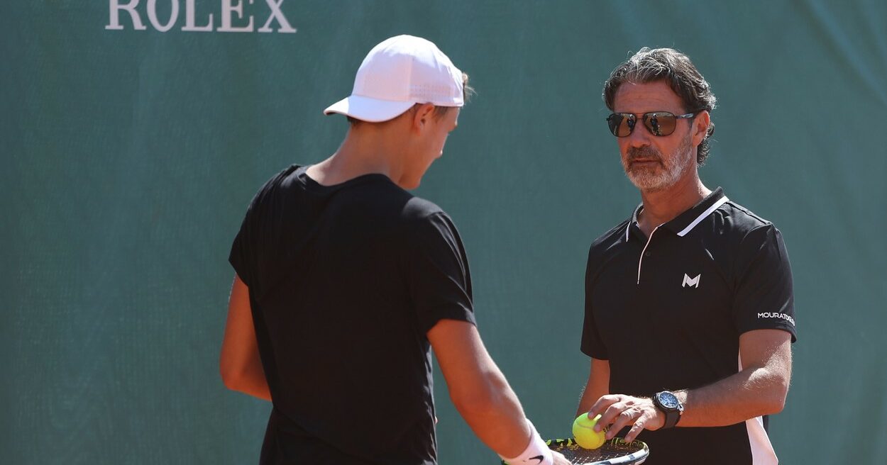 Momente incredibile la turneul de la Roma! Elevul lui Patrick Mouratoglou, huiduit încă de la intrarea pe teren: „Nu vezi asta prea des!” VIDEO