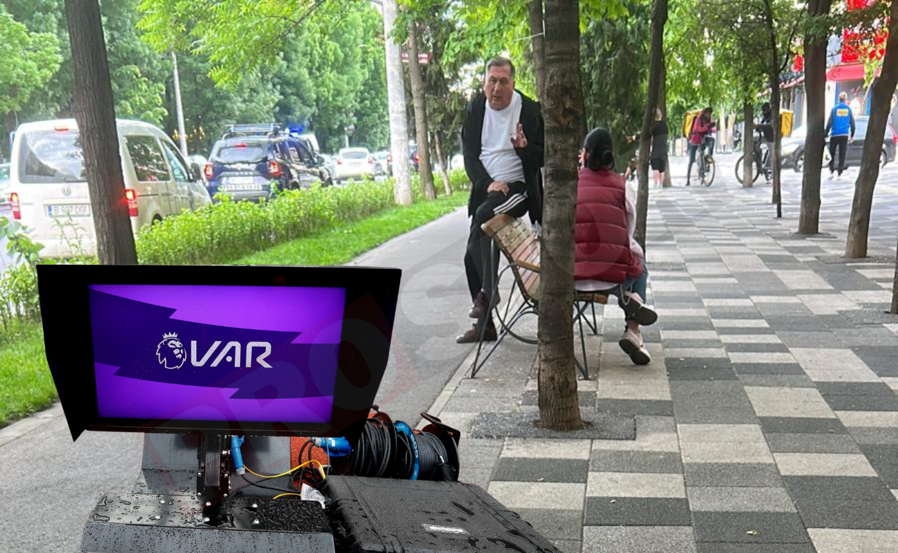 Imagine memorabilă! Să intre VAR! E sau nu ofsaid? Ion Crăciunescu, într-o poziție nefirească pe bancă! Nu și-a pierdut speranța în fața Victoriei | FOTO EXCLUSIV
