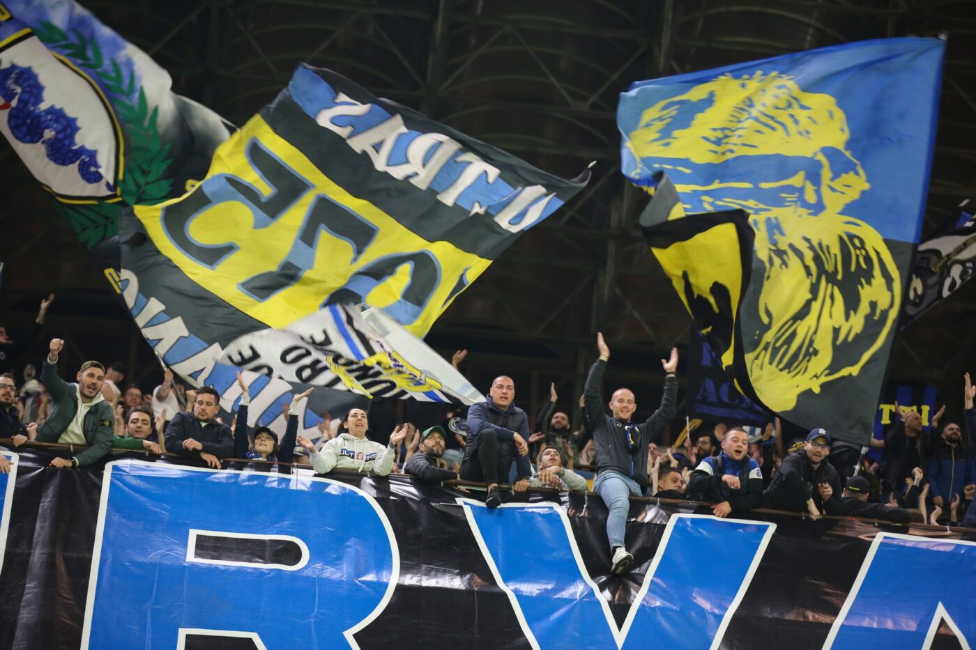 Imagini senzaționale din Italia! Cum arată nebunia înaintea derby-ului Inter – Milan, care decide prima finalistă din Liga Campionilor | VIDEO EXCLUSIV