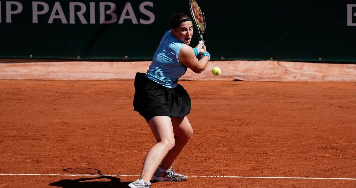 Jelena Ostapenko, lovită de karma la Roland Garros! Letona a pierdut în turul doi după ce s-a lăudat că a spulberat-o pe Simona Halep în finala din 2017