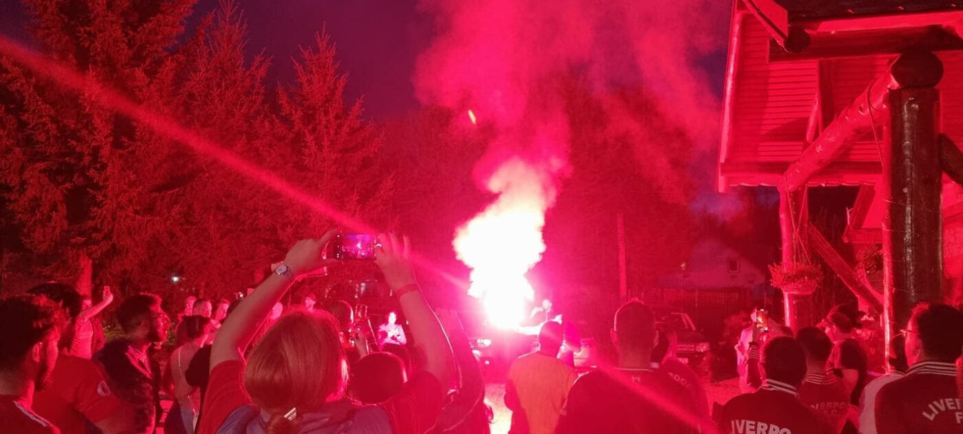 Jurgen Klopp, pe asta nu o știai! „Anfield Road” s-a mutat în România! Imagini fabuloase cu fanii lui Liverpool după victoria dramatică obținută în fața lui Tottenham | SPECIAL