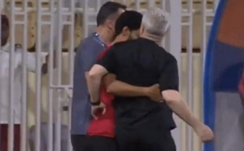 Marius Șumudică, criză de nervi la meciul jucat de Al Raed cu Al Feiha! Antrenorul român a sărit la bătaie | VIDEO