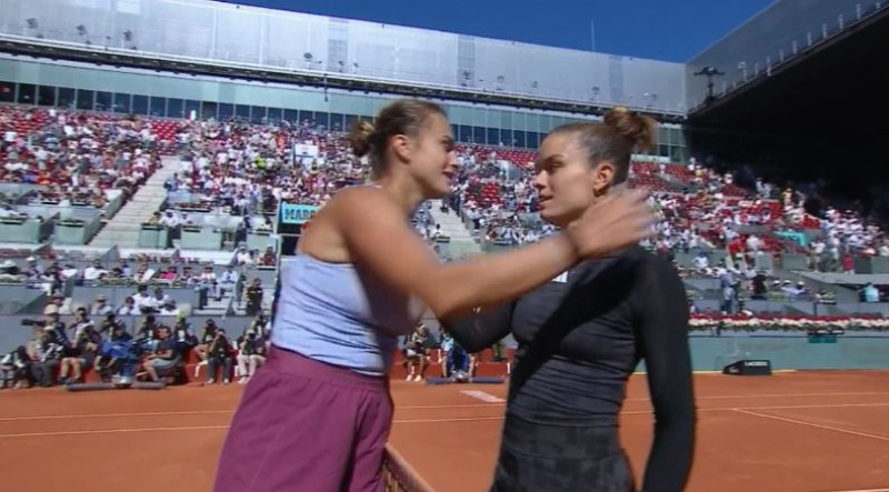 Moment stânjenitor între Aryna Sabalenka și Maria Sakkari! Ce s-a întâmplat după meciul din semifinalele turneului de la Madrid