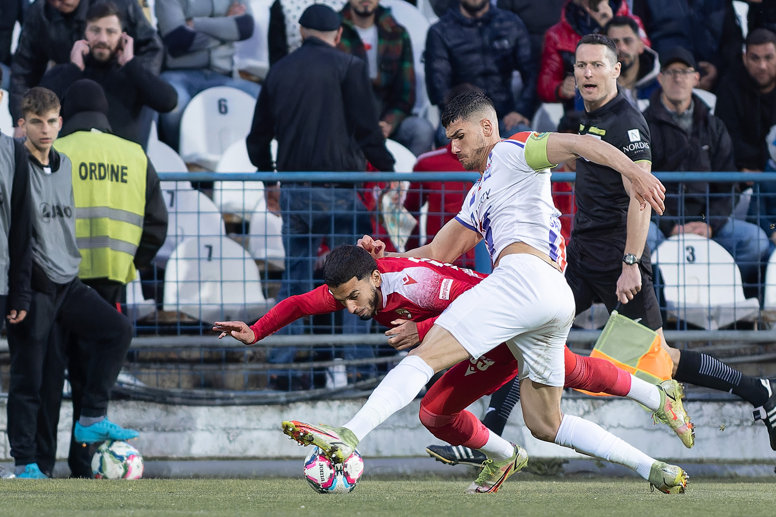 Dinamo a învins la Galați și încinge lupta pentru promovarea directă. Calculele revenirii în prima ligă, complicate. Oțelul, în avantaj chiar dacă are golaveraj mai slab și 0-5 în meciurile directe. Criteriul care face diferența în caz de egalitate | SPECIAL