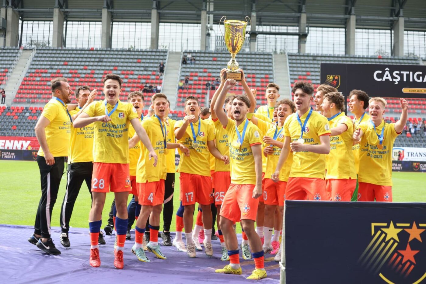 Palidă consolare pentru Gigi Becali după ratarea titlului în fața lui Gică Hagi! FCSB a învins Farul în finala Cupei de Tineret