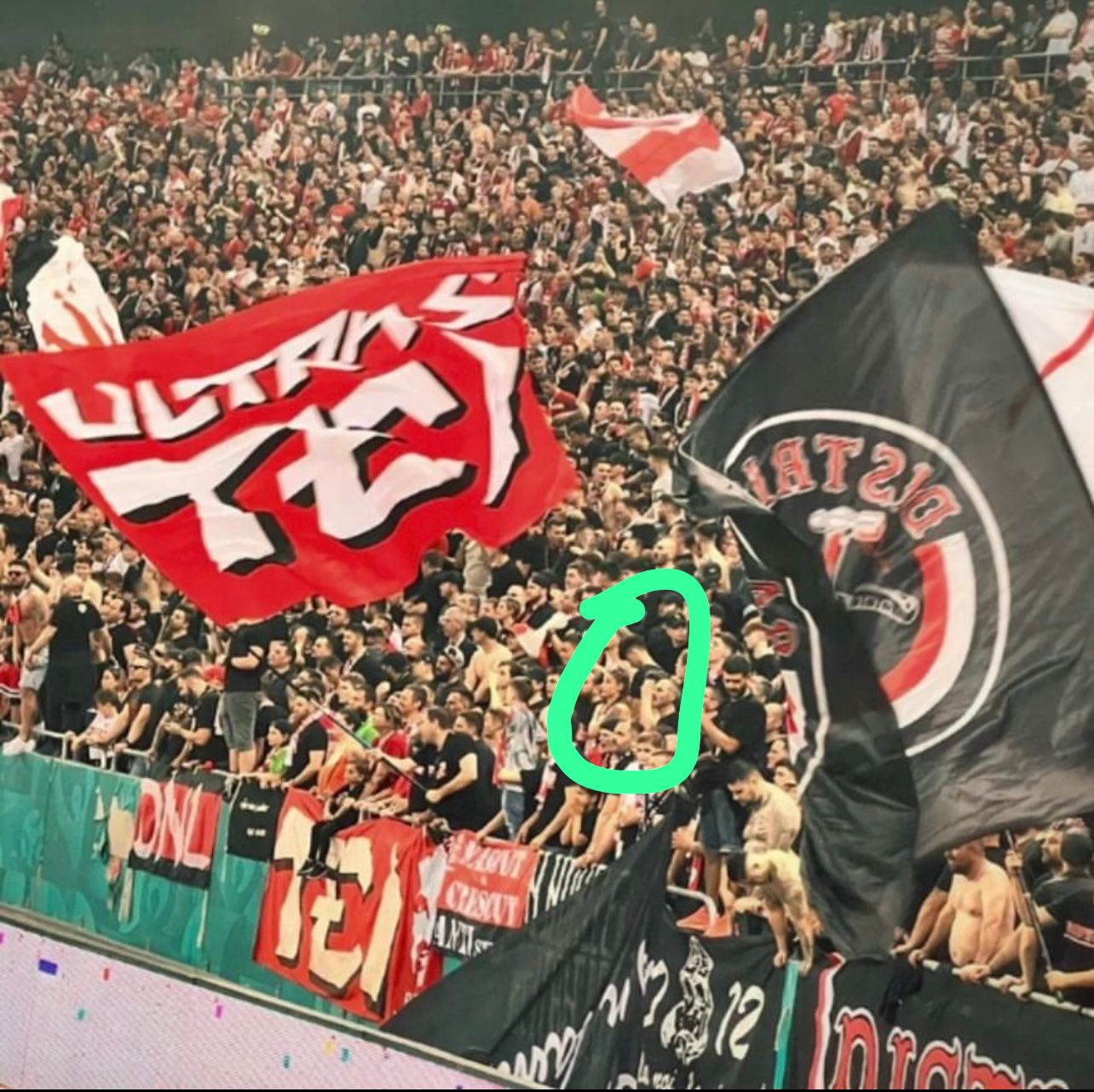 Vedeta României, apariție bombă în galeria lui Dinamo la baraj