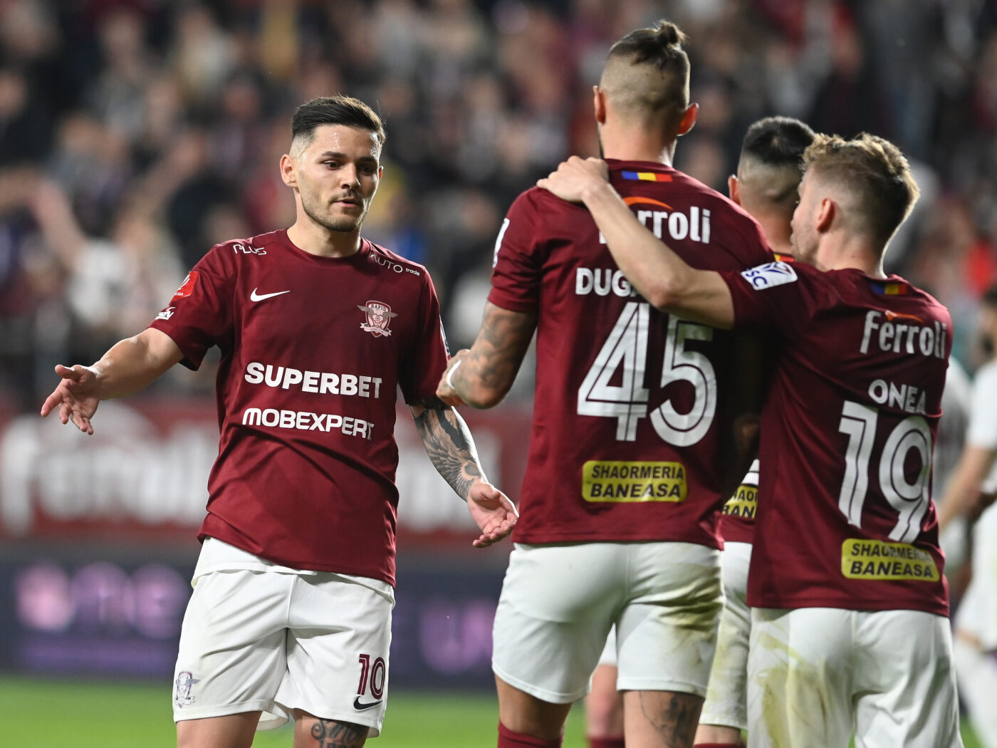 Rapid a dat lovitura: a semnat un contract uriaș cu un nou sponsor de echipament! De unde se vor îmbrăca fotbaliștii lui Dan Șucu
