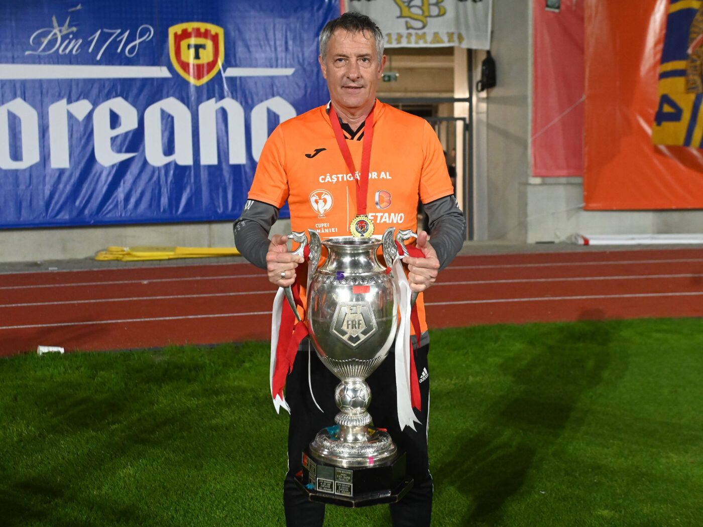 Cristiano Bergodi, discurs emoționant în fața fanilor lui Sepsi: „Nu mai știu ce pot să vă spun. Numai să vă mulțumesc”