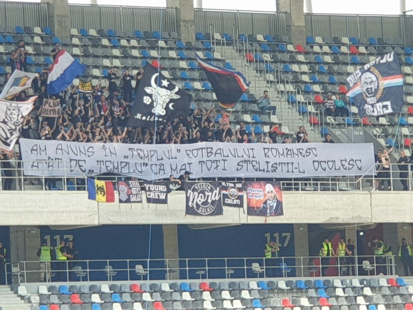 Banner-ul celor de la Oțelul Galați