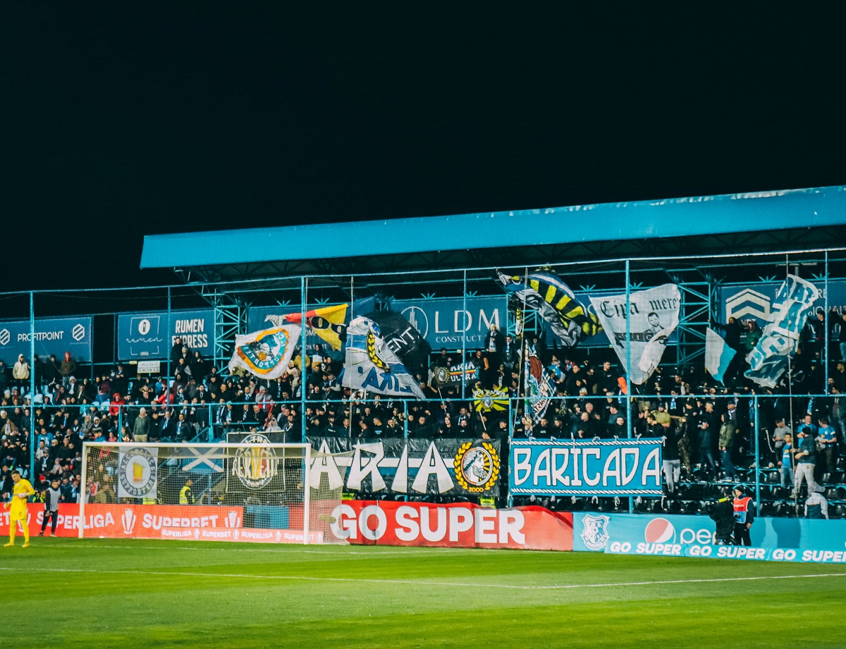 Tensiune maximă! Ultrașii Farului se laudă pe internet cu ce au capturat de la galeria FCSB deplasată la Constanța! „Grădinița lui Mustață” reacționează dur și îi cheamă la bătaie pe rivali: ce răspuns au primit pe loc! | FOTO