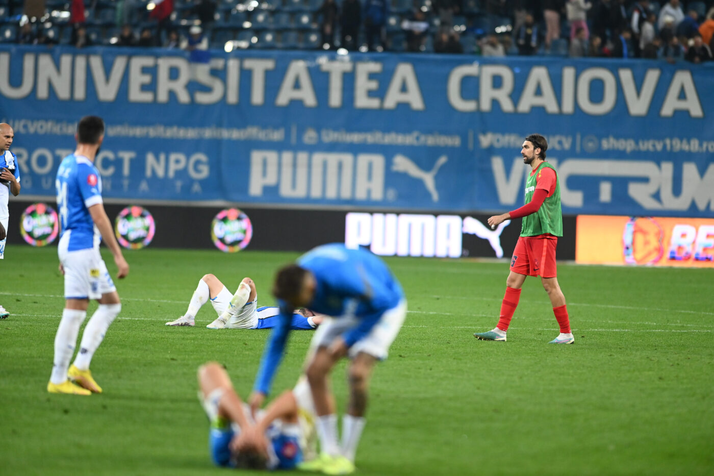 Universitatea Craiova i-a reziliat contractul unui jucător în plin play-off! Meciul cu FCSB a fost ultimul pentru el în Bănie: anunț oficial făcut de olteni