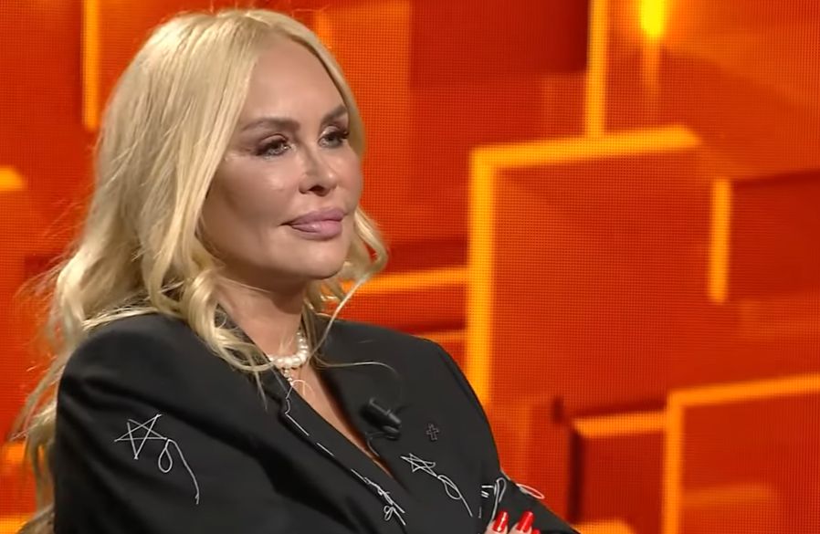 Vica Blochina a făcut iar declarații surprinzătoare despre Cristi Borcea. De ce trag toate femeile la fostul acționar de la Dinamo: „E coadă la el, se ştie”! Chiar Victor Pițurcă le-a făcut cunoștință! 