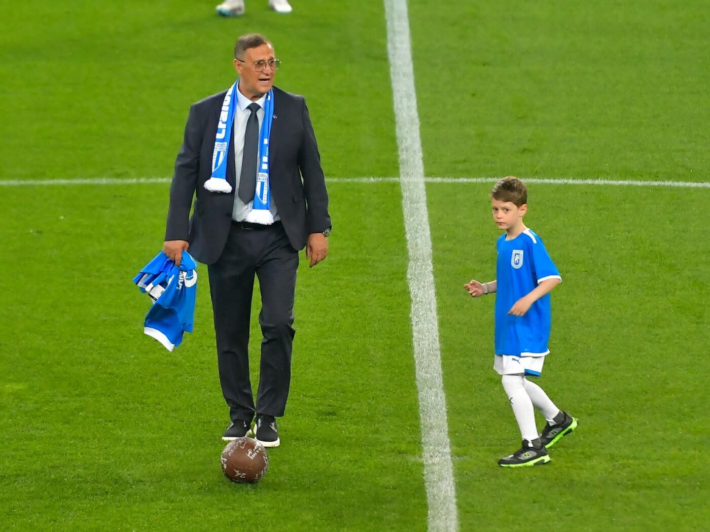 Cămătaru: „Universitatea Craiova trebuie să-şi revină la Cluj, mai jos nu se poate!”. Vârful Craiovei Maxima, impresionat de atmosfera de pe „Ion Oblemenco”, la derby-ul cu FCSB