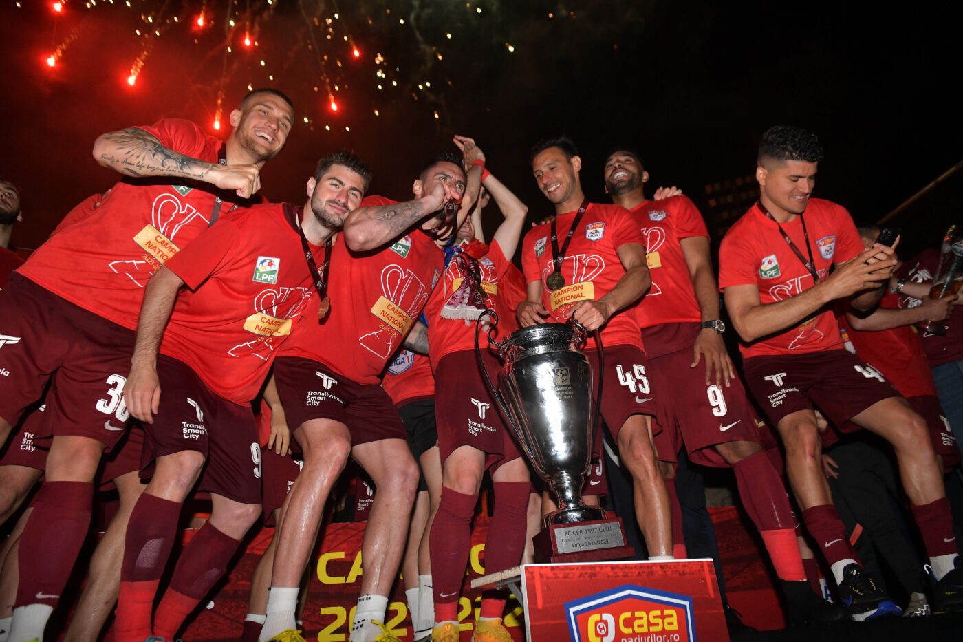 Suspendări fără precedent în urma unei bătăi generale: fotbalistul român transferat de la CFR Cluj a primit 5 etape! Un rival care a făcut prăpăd a luat 15 meciuri pedeapsă!