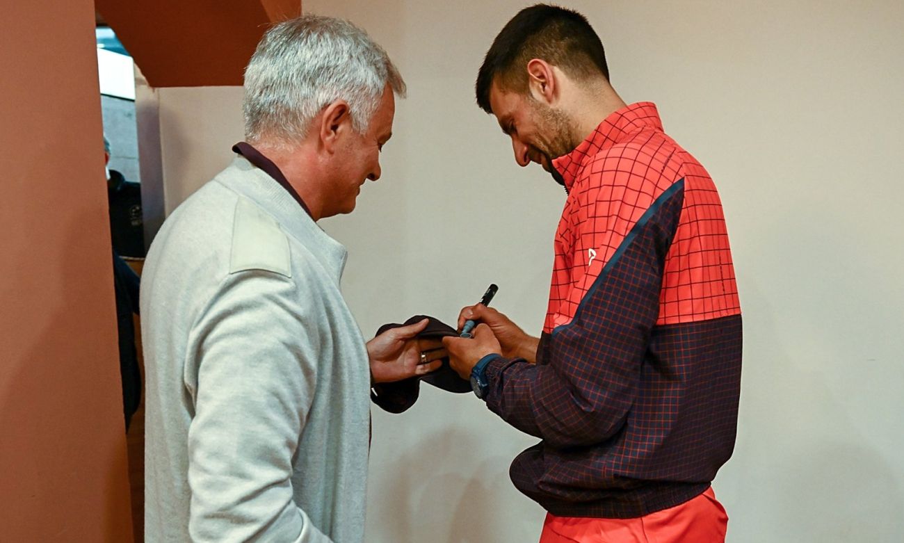 Mourinho: “Poți să-mi dai un autograf?” / Djokovic: “Sigur, cum te cheamă?” Dialog fabulos între cei doi grei din sportul mondial, la Roma