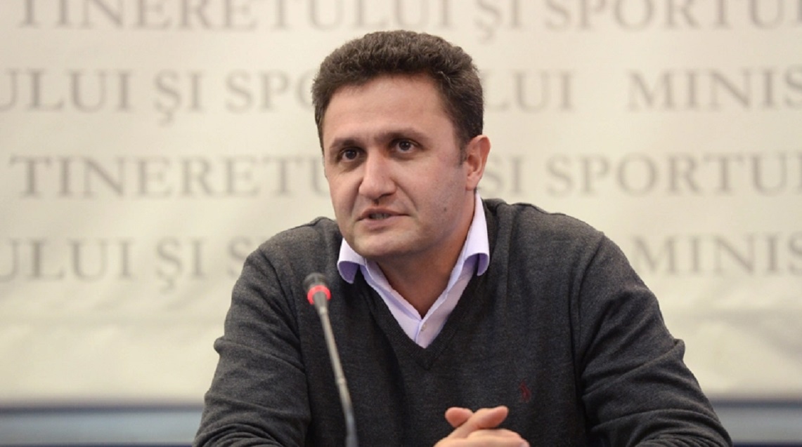 Haos total la Adunarea Generală a Federației Române de Tenis! Vladimir Putin, Gerhard Schrorder, Dinu Păturică și Ion Țiriac candidează să fie adjuncții lui George Cosac