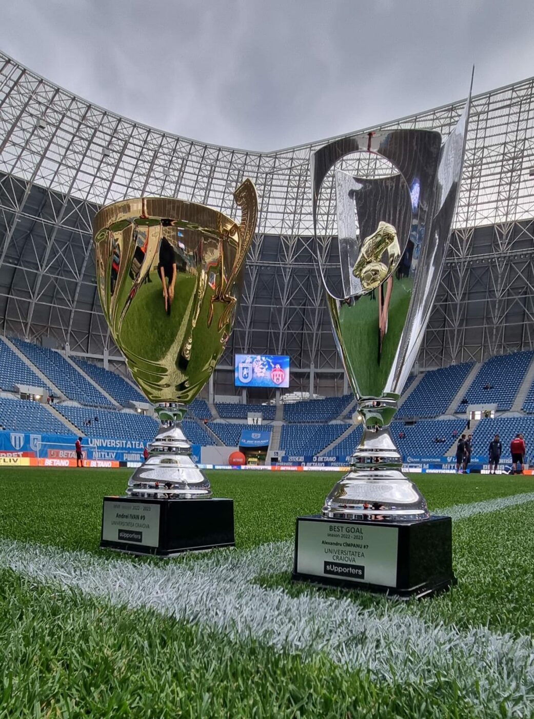 Fanii Universităţii Craiova şi-au ales premianţii sezonului. Cine este MVP şi cine a marcat cel mai frumos gol | EXCLUSIV