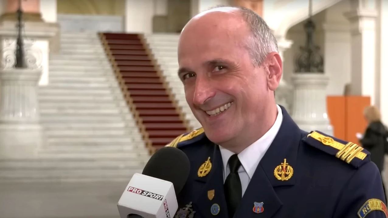 Revoltă în vestiarul CSA Steaua împotriva lui Florin Talpan. Fotbaliștii din Ghencea, scandalizați de pretențiile colonelului: „Bă, ăsta nu a trecut niciodată pe la noi, pe la echipă, nu l-am văzut la față în cabină, și acum vrea să fie general și comandantul clubului?” | EXCLUSIV