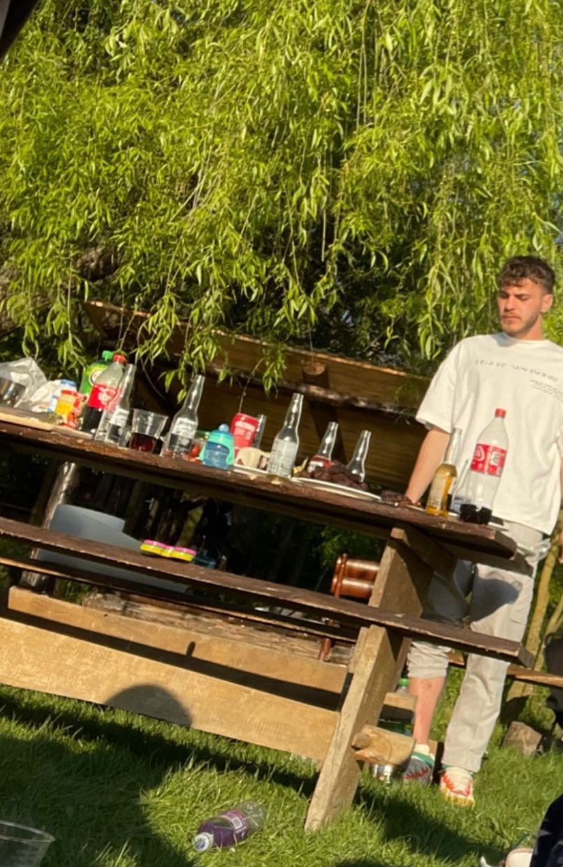 Câțiva dintre jucătorii Universității Craiova au petrecut la iarbă verde de 1 mai