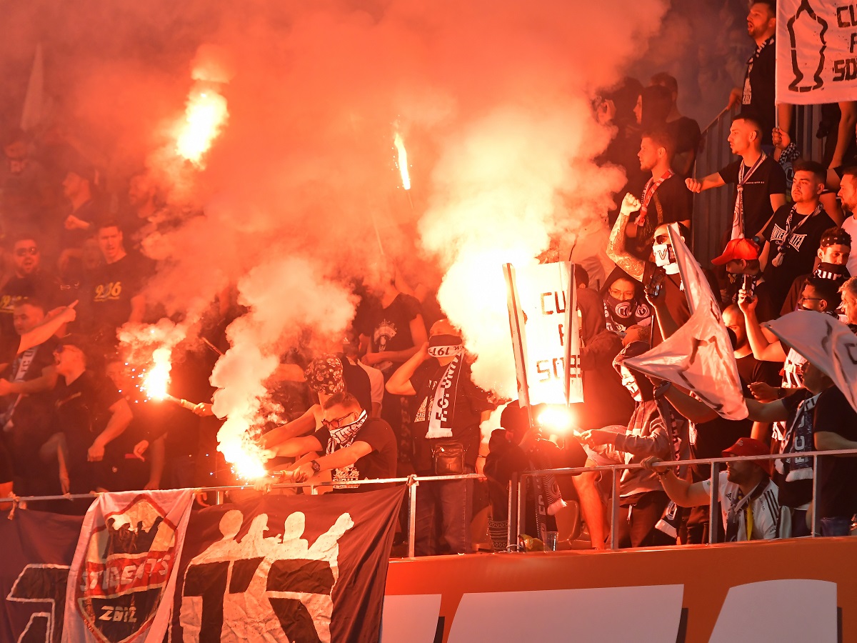 „Șepcile roșii” au „incendiat” stadionul la finala Cupei, Sepsi – U Cluj! | FOTO & VIDEO