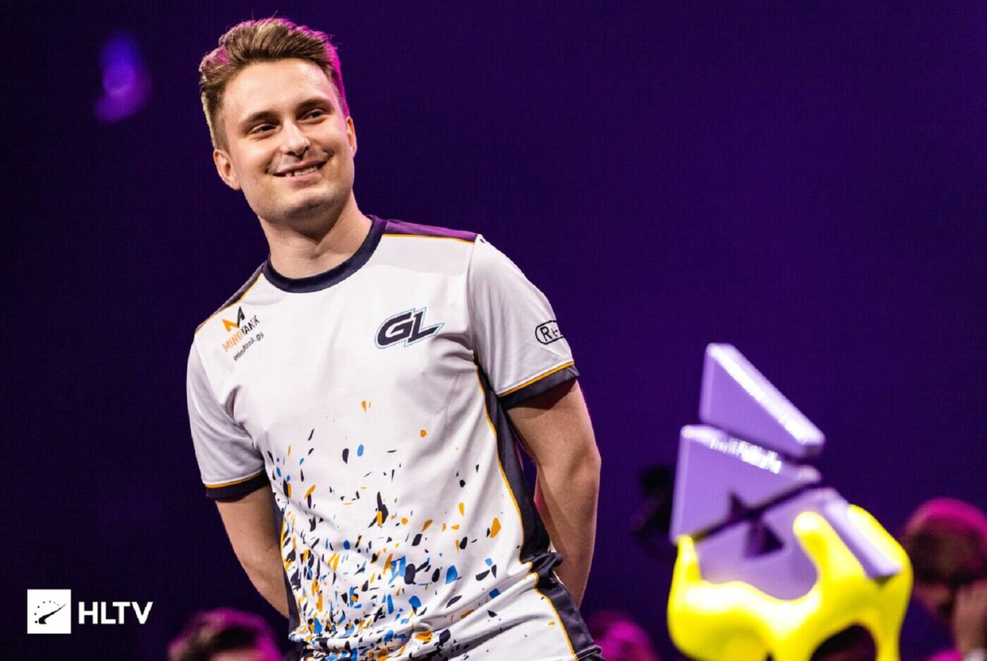 Mihai „iM” Ivan vorbește la Esports Summit despre ce înseamnă să fii un jucător profesionist de Counter Strike: Global Offensive
