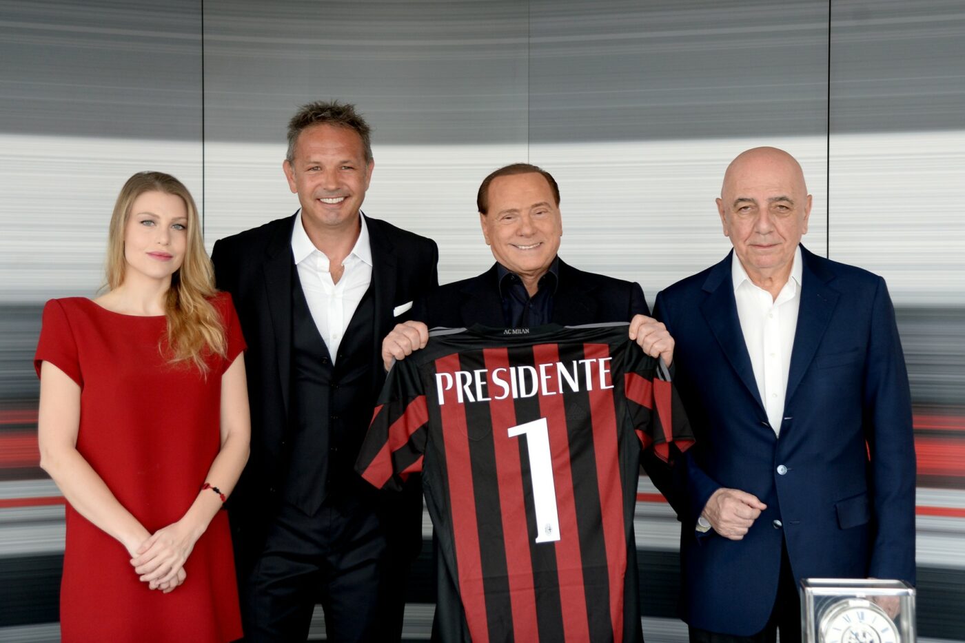Amintirile lui Victor Becali cu uriașul Silvio Berlusconi, fostul patron al lui AC Milan: „Un personaj și peste 200 de ani!” Ce planuri uriașe avea cu Monza | VIDEO EXCLUSIV